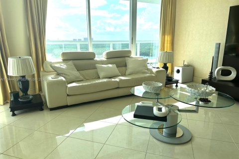 Снять в аренду кондоминиум в Санни-Айлс-Бич, Флорида 2 спальни, 165.92м2, № 2002396 - фото 10