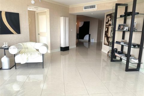 Снять в аренду кондоминиум в Санни-Айлс-Бич, Флорида 2 спальни, 165.92м2, № 2002396 - фото 15