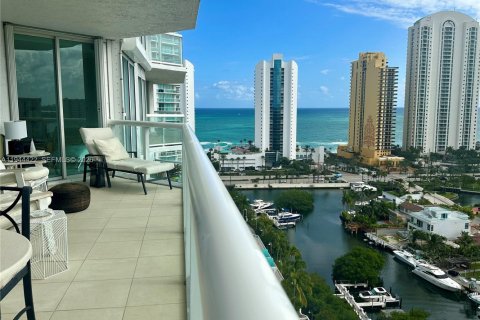 Снять в аренду кондоминиум в Санни-Айлс-Бич, Флорида 2 спальни, 165.92м2, № 2002396 - фото 21