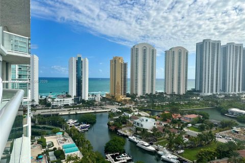 Кондоминиум с 2 спальнями в Санни-Айлс-Бич, Флорида № 2002396