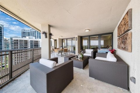 Condominio en venta en Miami, Florida, 3 dormitorios, 223.24 m2 № 2013250 - foto 25