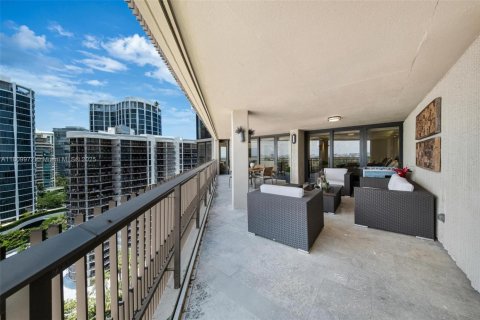 Condominio en venta en Miami, Florida, 3 dormitorios, 223.24 m2 № 2013250 - foto 26