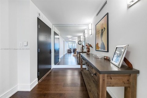 Condominio en venta en Miami, Florida, 3 dormitorios, 223.24 m2 № 2013250 - foto 28
