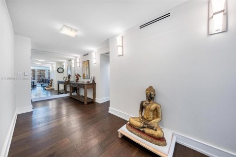 Condominio en venta en Miami, Florida, 3 dormitorios, 223.24 m2 № 2013250 - foto 27