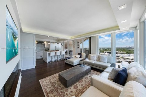 Condominio en venta en Miami, Florida, 3 dormitorios, 223.24 m2 № 2013250 - foto 11