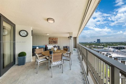 Condominio en venta en Miami, Florida, 3 dormitorios, 223.24 m2 № 2013250 - foto 18