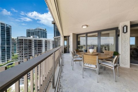 Condominio en venta en Miami, Florida, 3 dormitorios, 223.24 m2 № 2013250 - foto 24