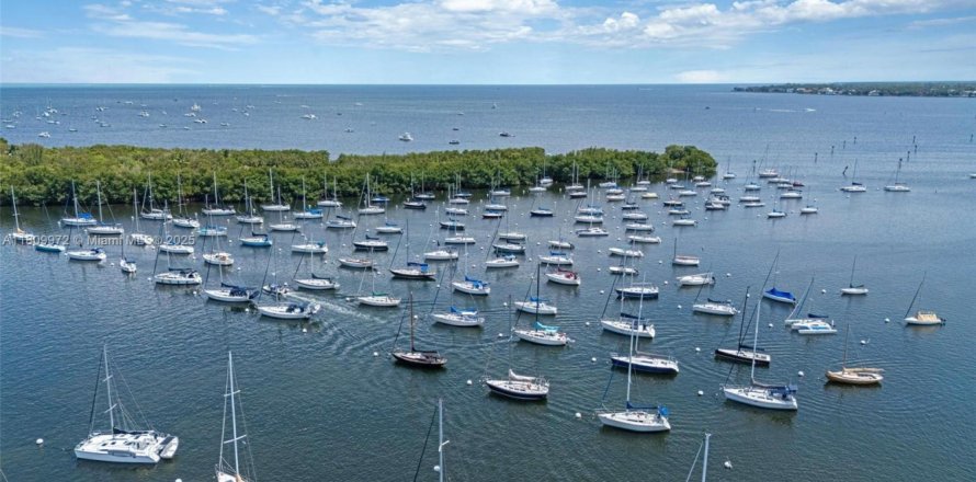 Condominio en Miami, Florida, 3 dormitorios  № 2013250