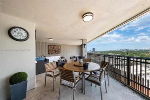 Condominio en venta en Miami, Florida, 3 dormitorios, 223.24 m2 № 2013250 - foto 19