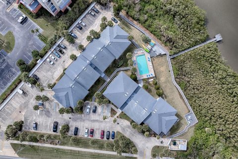 Condo in New Smyrna Beach, Florida, 2 bedrooms  № 1540325 - photo 26