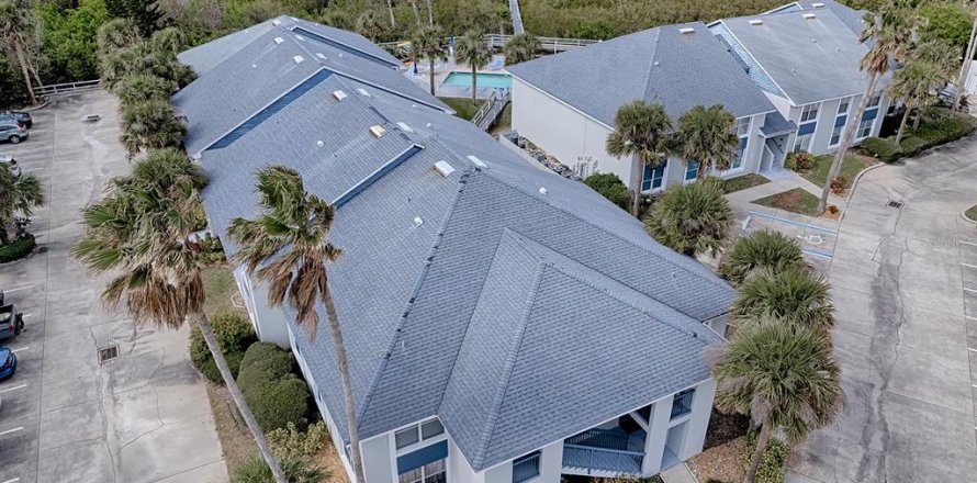 Condo in New Smyrna Beach, Florida, 2 bedrooms  № 1540325