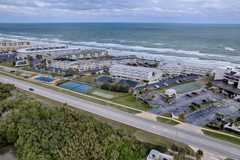 Condo in New Smyrna Beach, Florida, 2 bedrooms  № 1540325 - photo 2