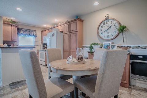 Condo in New Smyrna Beach, Florida, 2 bedrooms  № 1540325 - photo 15