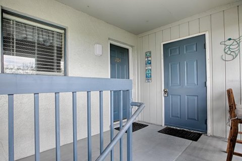 Condo in New Smyrna Beach, Florida, 2 bedrooms  № 1540325 - photo 6