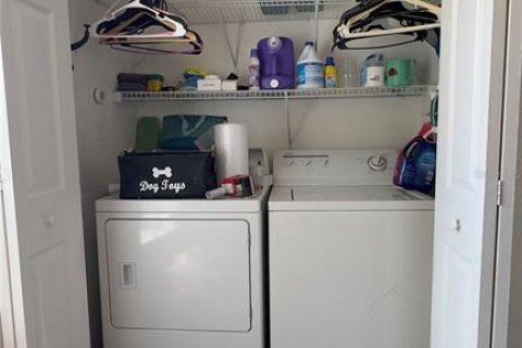 House in Kissimmee, Florida 3 bedrooms, 140.47 sq.m. № 1914033 - photo 11