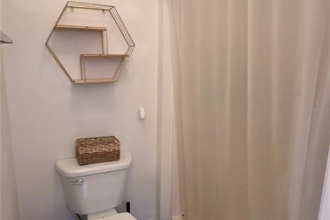 House in Kissimmee, Florida 3 bedrooms, 140.47 sq.m. № 1914033 - photo 18