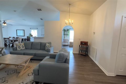 House in Kissimmee, Florida 3 bedrooms, 140.47 sq.m. № 1914033 - photo 8