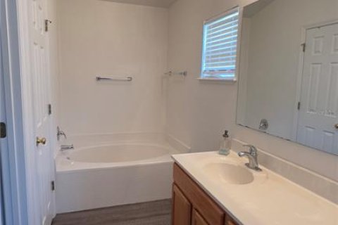 House in Kissimmee, Florida 3 bedrooms, 140.47 sq.m. № 1914033 - photo 17