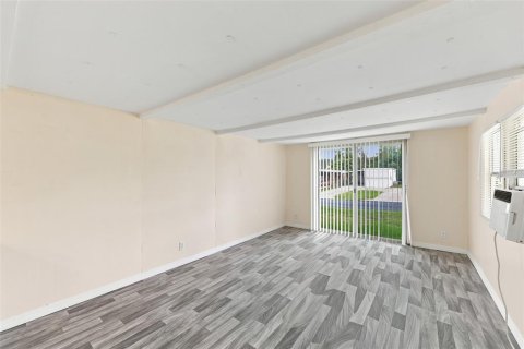 Снять в аренду квартиру в Порт-Ричи, Флорида 2 спальни, 66.89м2, № 2198460 - фото 3