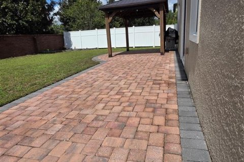 Villa ou maison à louer à Orlando, Floride: 5 chambres, 315.12 m2 № 2305210 - photo 13