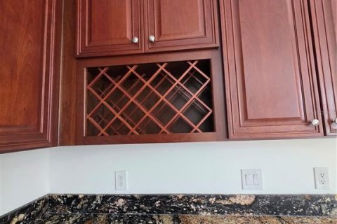 Villa ou maison à louer à Orlando, Floride: 5 chambres, 315.12 m2 № 2305210 - photo 11
