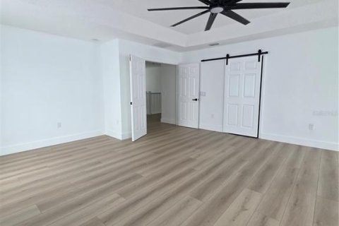 Villa ou maison à louer à Orlando, Floride: 5 chambres, 315.12 m2 № 2305210 - photo 29