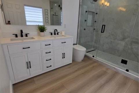 Villa ou maison à louer à Orlando, Floride: 5 chambres, 315.12 m2 № 2305210 - photo 26