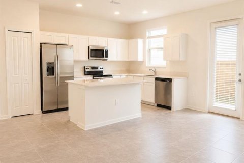 Touwnhouse à vendre à Davenport, Floride: 3 chambres, 173.17 m2 № 2412722 - photo 6