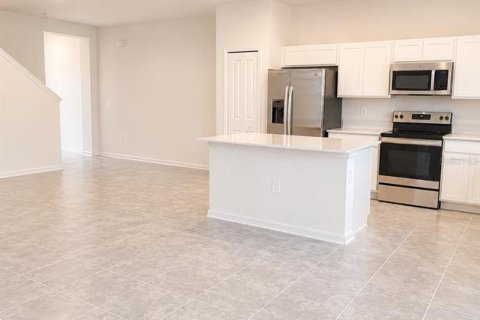 Touwnhouse à vendre à Davenport, Floride: 3 chambres, 173.17 m2 № 2412722 - photo 4