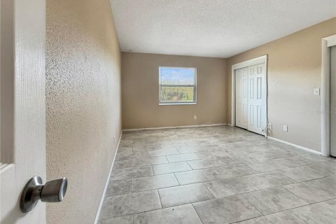 Condo in Tampa, Florida, 4 bedrooms  № 2141872 - photo 25