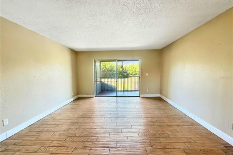 Condo in Tampa, Florida, 4 bedrooms  № 2141872 - photo 4