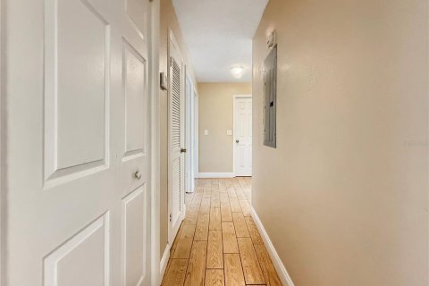 Condo in Tampa, Florida, 4 bedrooms  № 2141872 - photo 12