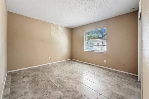 Condo in Tampa, Florida, 4 bedrooms  № 2141872 - photo 16