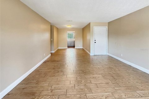 Condo in Tampa, Florida, 4 bedrooms  № 2141872 - photo 6