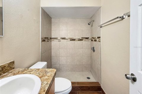 Condo in Tampa, Florida, 4 bedrooms  № 2141872 - photo 30