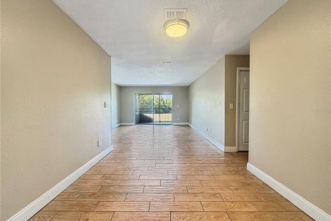Condo in Tampa, Florida, 4 bedrooms  № 2141872 - photo 5