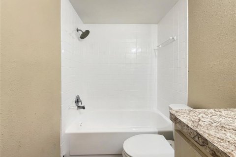 Condo in Tampa, Florida, 4 bedrooms  № 2141872 - photo 21