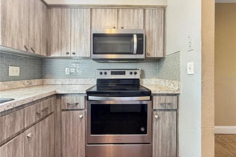 Condo in Tampa, Florida, 4 bedrooms  № 2141872 - photo 9