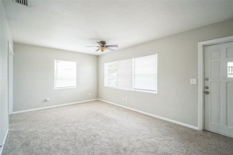 House in Lakeland, Florida 3 bedrooms, 147.16 sq.m. № 1766235 - photo 9