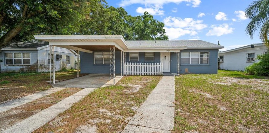 House in Lakeland, Florida 3 bedrooms, 147.16 sq.m. № 1766235