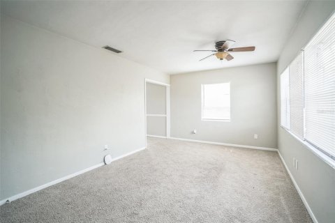House in Lakeland, Florida 3 bedrooms, 147.16 sq.m. № 1766235 - photo 8