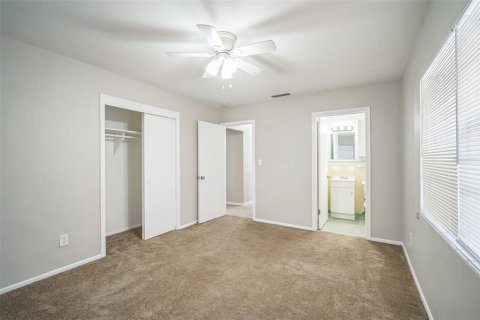 House in Lakeland, Florida 3 bedrooms, 147.16 sq.m. № 1766235 - photo 18