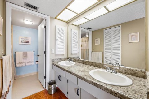 Condo in Clearwater, Florida, 2 bedrooms  № 1566559 - photo 6