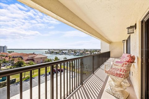Condo in Clearwater, Florida, 2 bedrooms  № 1566559 - photo 11