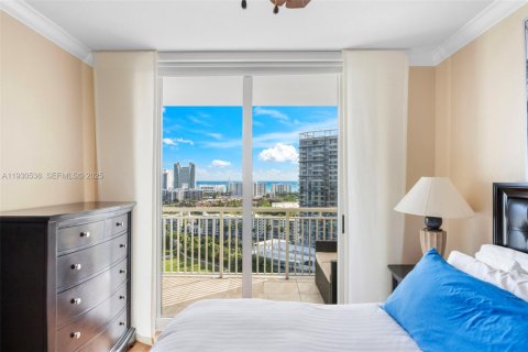 Купить кондоминиум в Халландейл-Бич, Флорида 3 спальни, 148.36м2, № 1992965 - фото 19