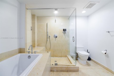 Copropriété à vendre à Miami, Floride: 2 chambres, 135.54 m2 № 1941952 - photo 13