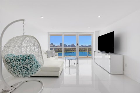 Condo in Aventura, Florida, 2 bedrooms № 2091094 - photo 4