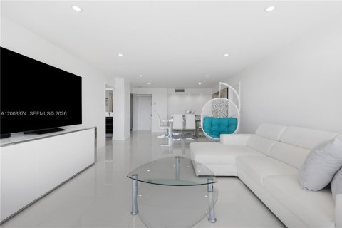 Condo in Aventura, Florida, 2 bedrooms № 2091094 - photo 5