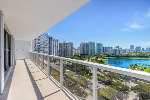Condo in Aventura, Florida, 2 bedrooms № 2091094 - photo 14