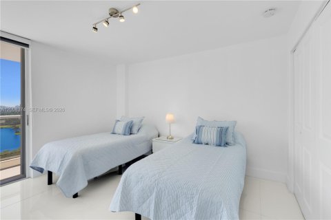 Condo in Aventura, Florida, 2 bedrooms № 2091094 - photo 27